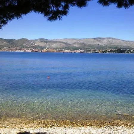 Peaceful Seaside Feriehus Trogir